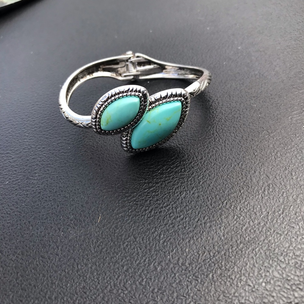 Hand bracelet - Picture 4 of 5